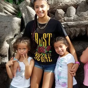 Meet your Posher, Melissa